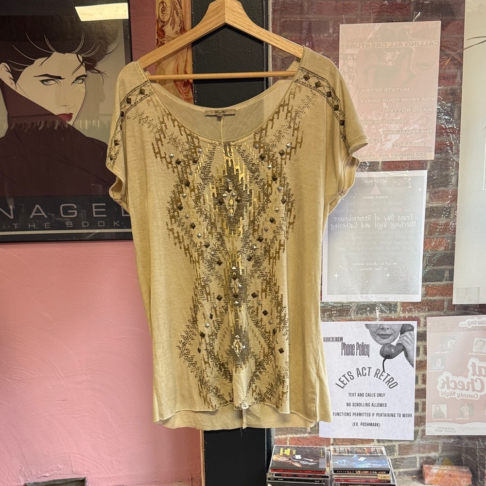 Vintage Y2K Miss Me Tan Short Sleeve Tee with Gold Accents